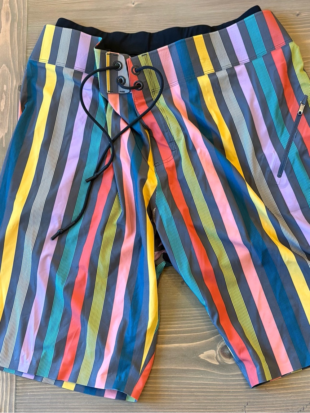 Lulu Lemon Men's Multicolor Stripe Board Shorts